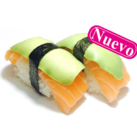Sushi de Salmón con Aguacate